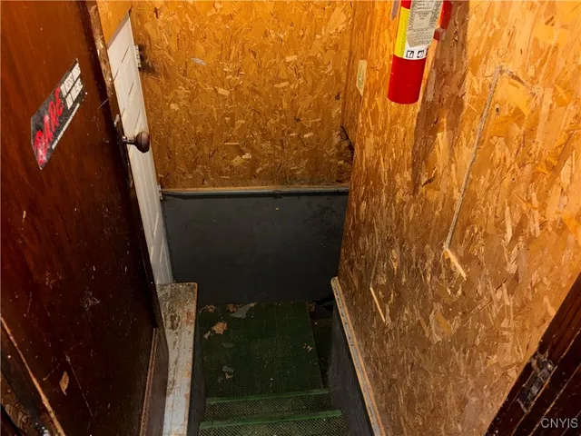 $96,000 | 1305 Oak Street, Utica, NY 13502