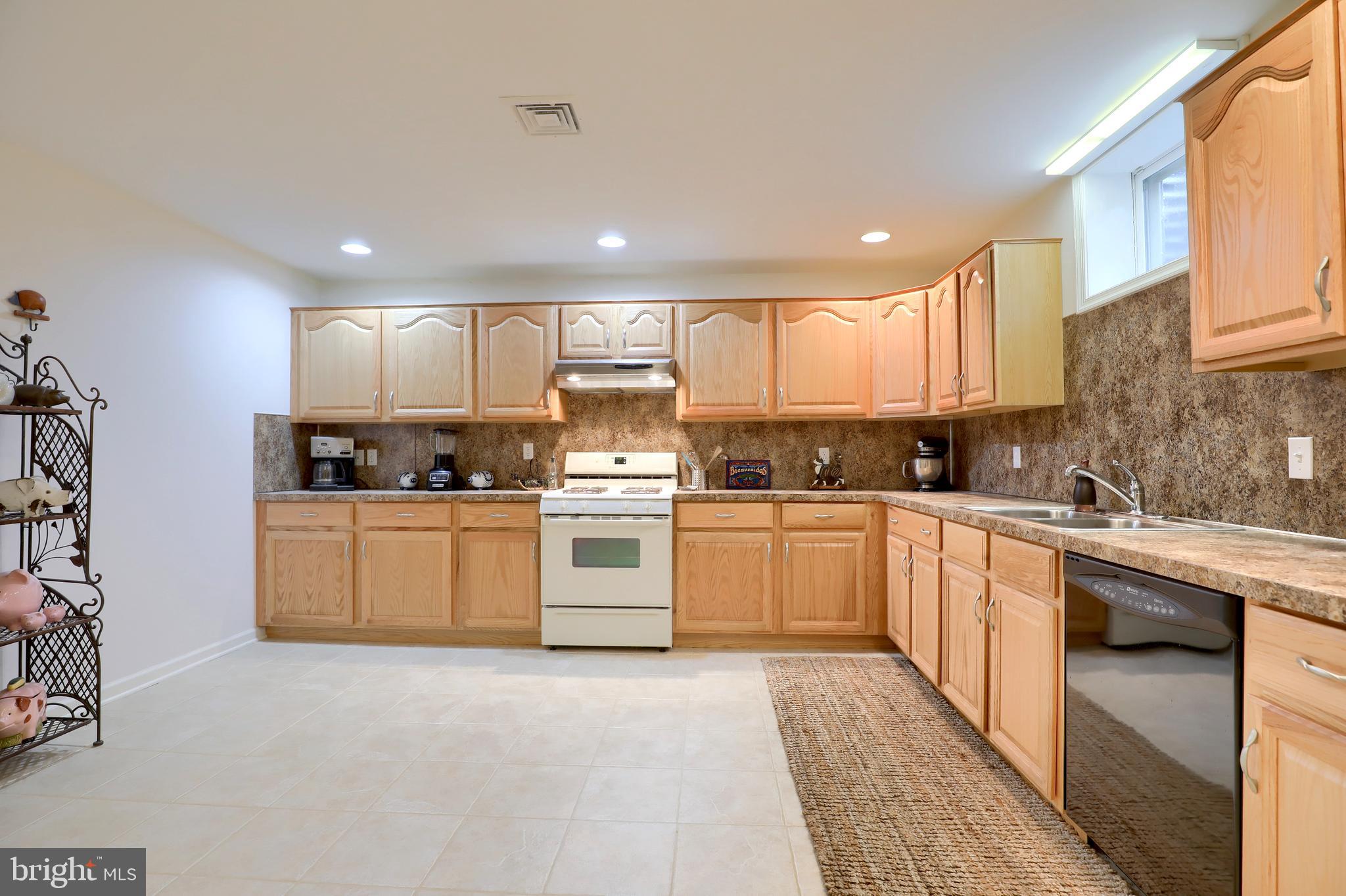3688 Cimmeron Road York, PA 17402 - Photo 39 of 52 Gallery Image 39