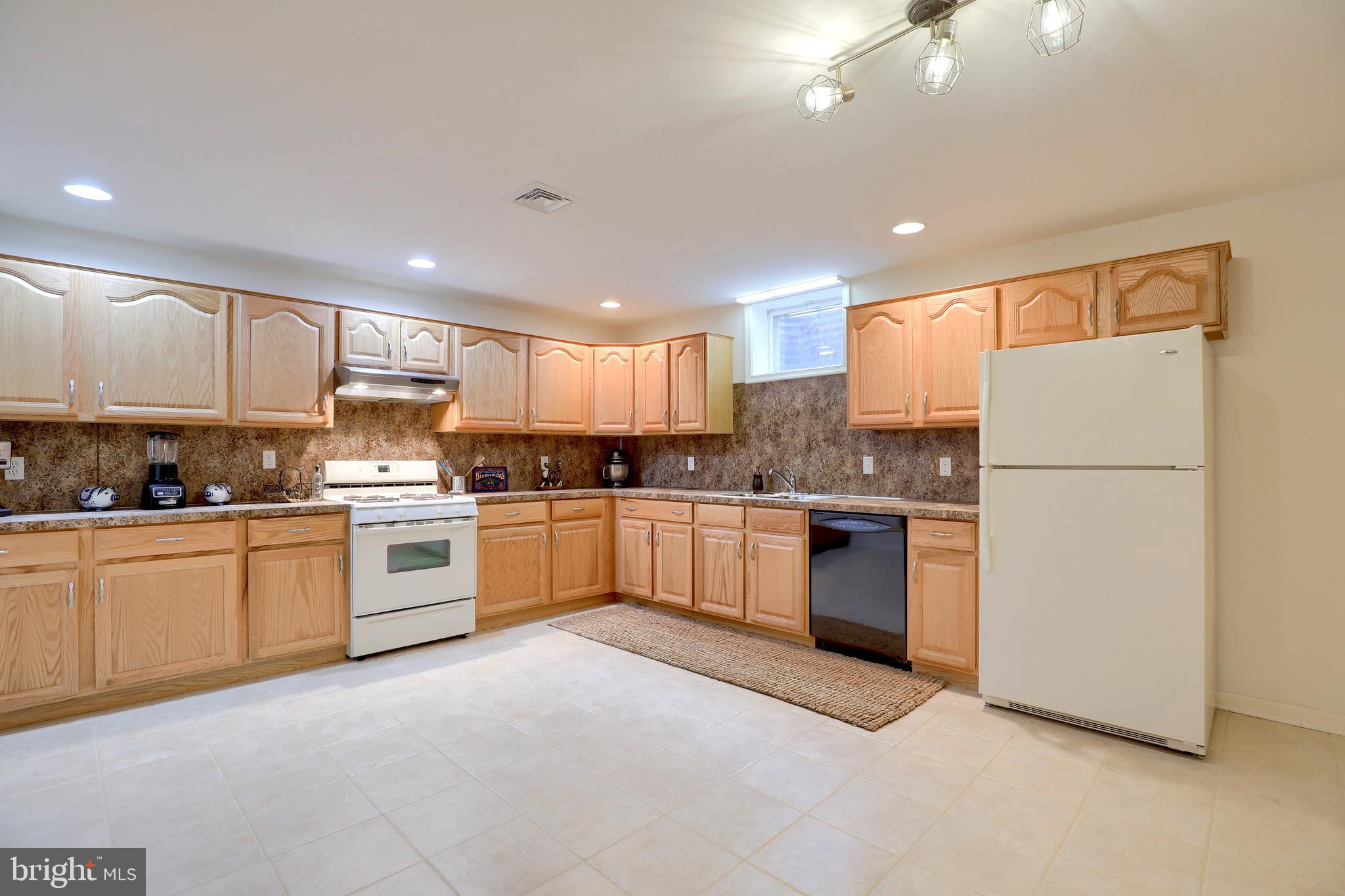 3688 Cimmeron Road York, PA 17402 - Photo 41 of 52 Gallery Image 41