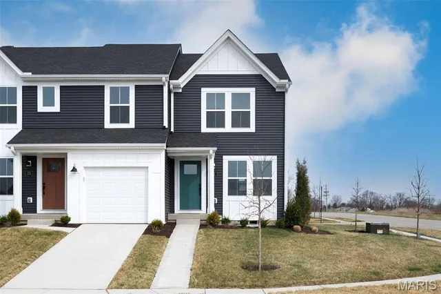 $316,900 | 101 Cardow Drive, Unit 169606, O'Fallon, MO 63368