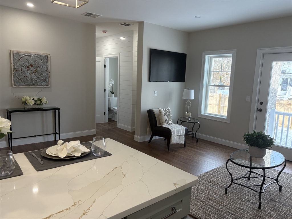 26 Danielles Way Worcester, MA 01606 - Photo 11 of 27