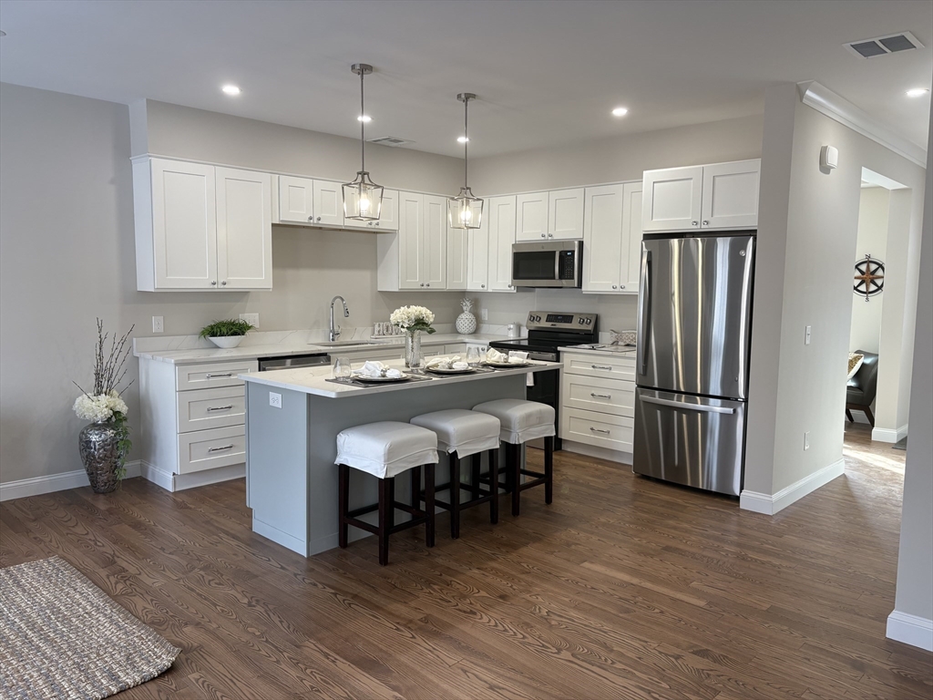 26 Danielles Way Worcester, MA 01606 - Photo 2 of 27