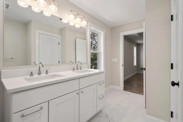 $549,900 | 26 Danielles Way, Worcester, MA 01606