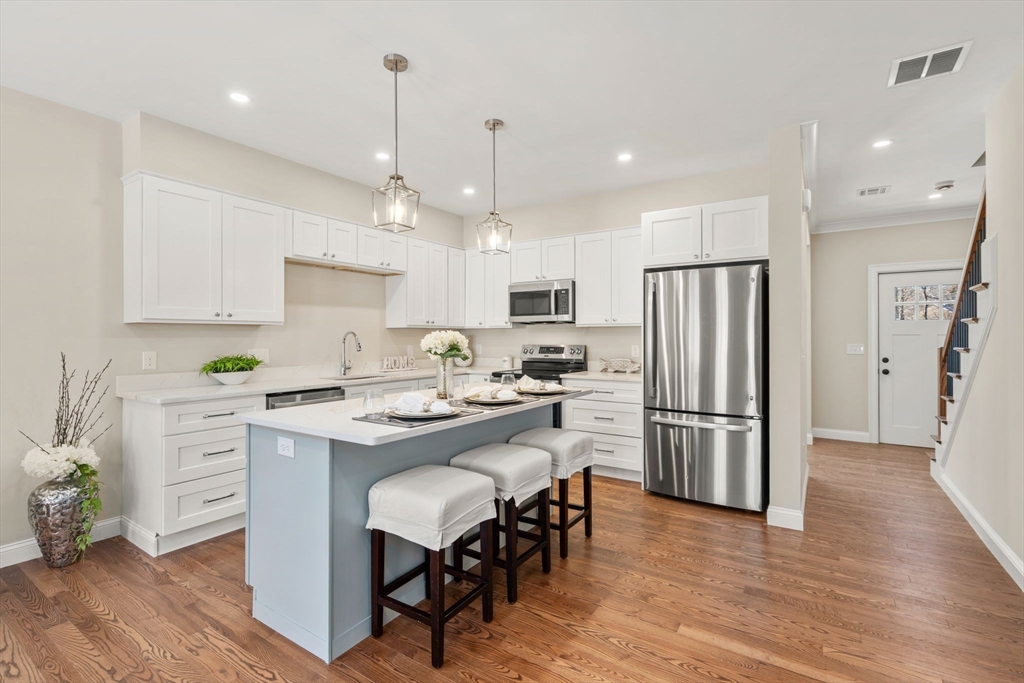 26 Danielles Way Worcester, MA 01606 - Photo 3 of 24