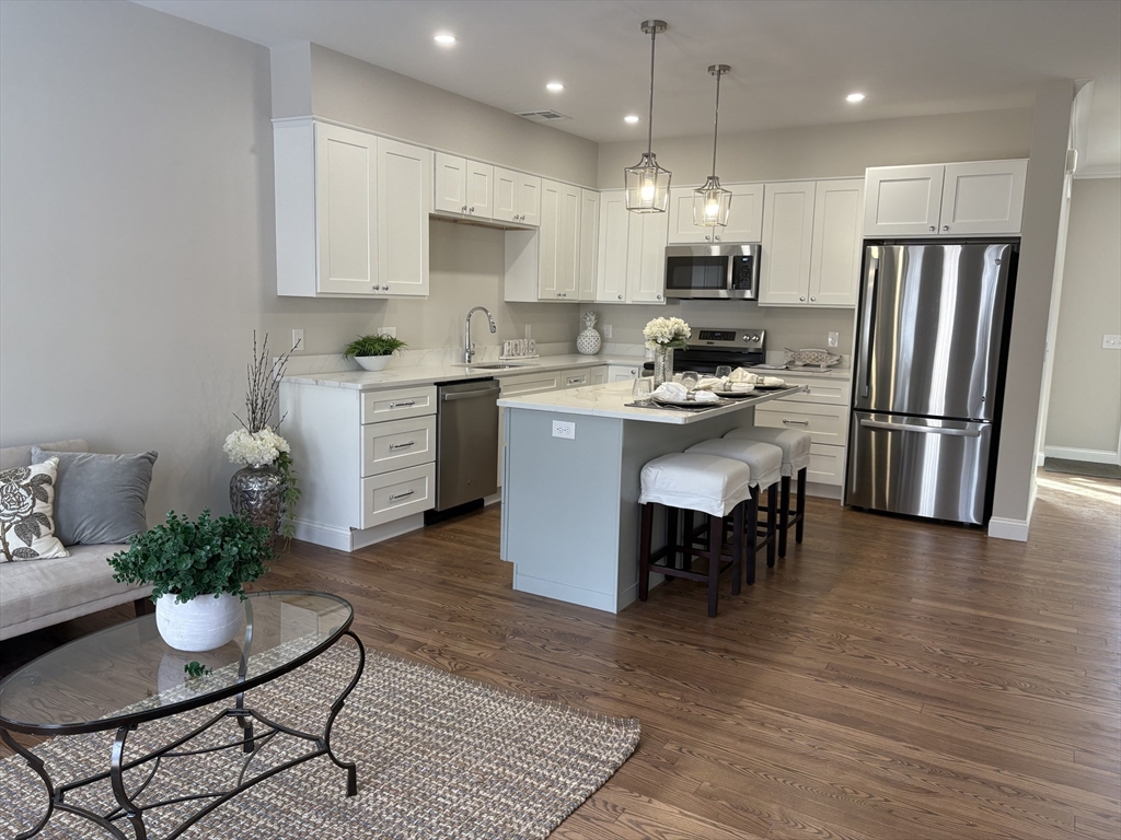 26 Danielles Way Worcester, MA 01606 - Photo 3 of 27