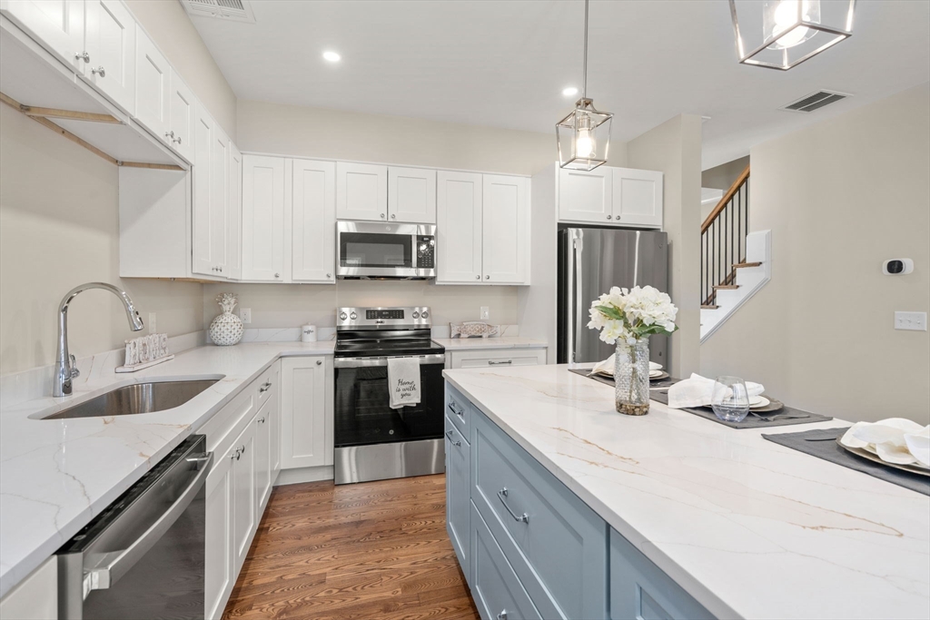 26 Danielles Way Worcester, MA 01606 - Photo 5 of 24