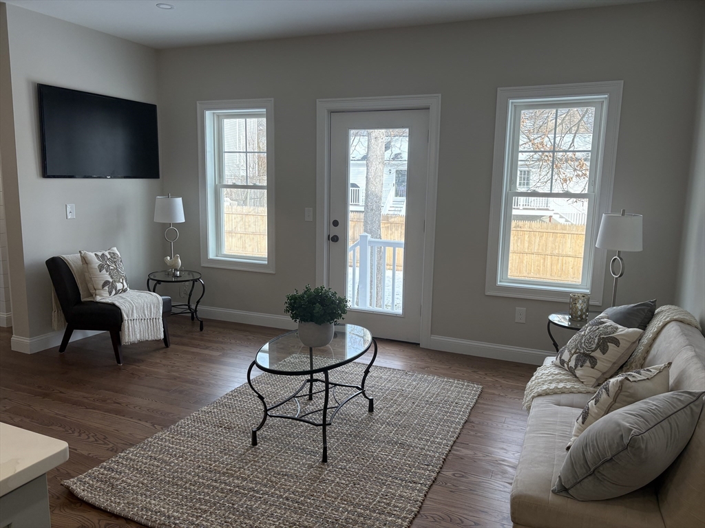 26 Danielles Way Worcester, MA 01606 - Photo 6 of 27