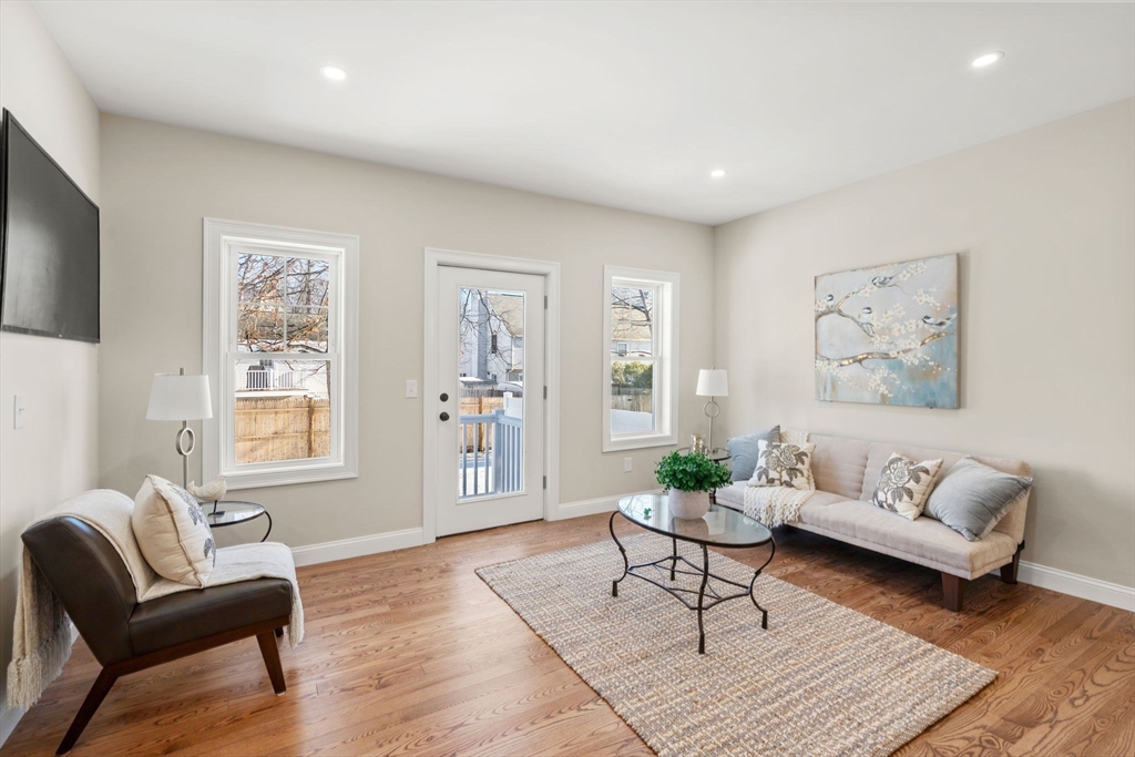 26 Danielles Way Worcester, MA 01606 - Photo 8 of 24