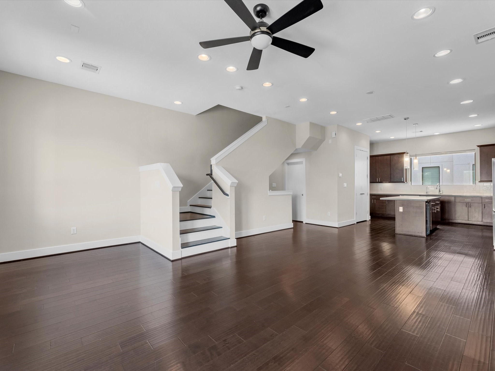 1615 Milby Street, Unit B Houston, TX 77003 - Photo 3 of 22