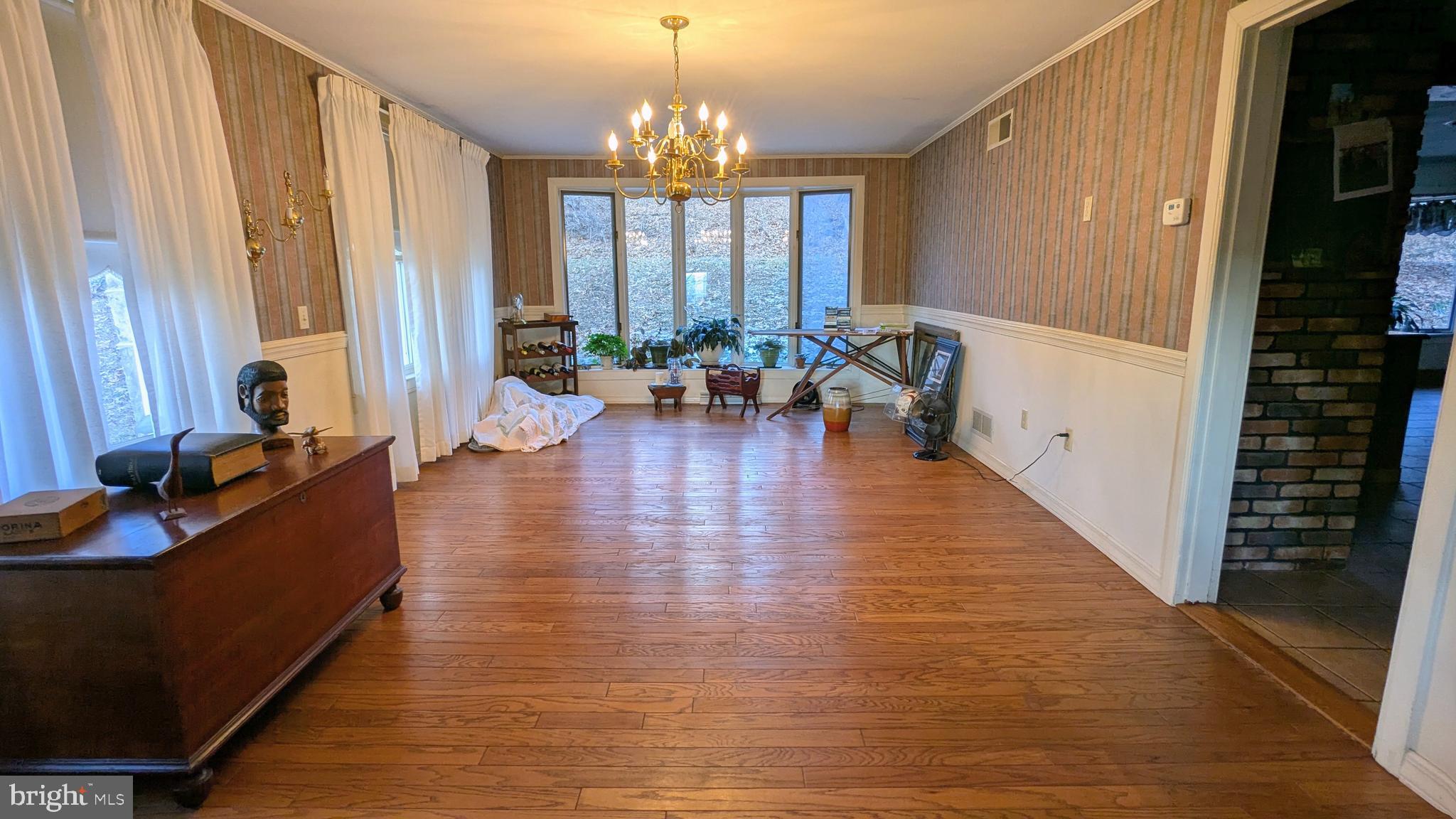 1987 Ridgewood Road York, PA 17406 - Photo 19 of 27 Dining room