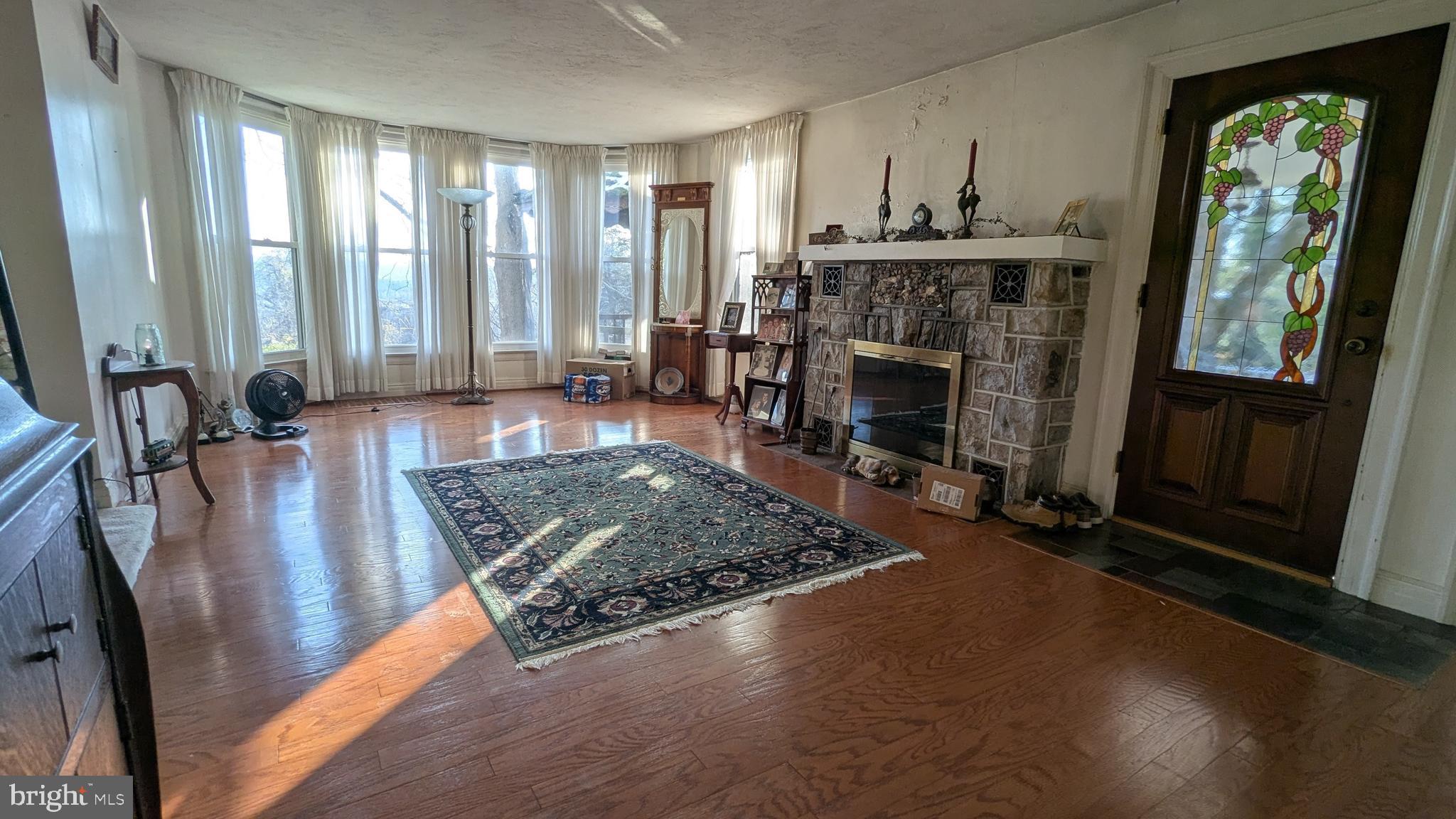 1987 Ridgewood Road York, PA 17406 - Photo 10 of 27 Gallery Image 10
