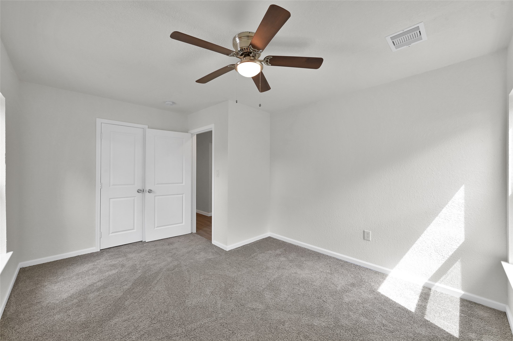 2826 Hopper Road Houston, TX 77093 - Photo 20 of 24 a view of an empty room