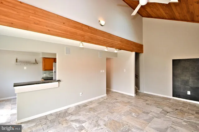 $1,950 | 122 Wheatsheaf Lane, Telford, PA 18969