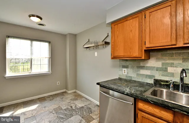 $1,950 | 122 Wheatsheaf Lane, Telford, PA 18969