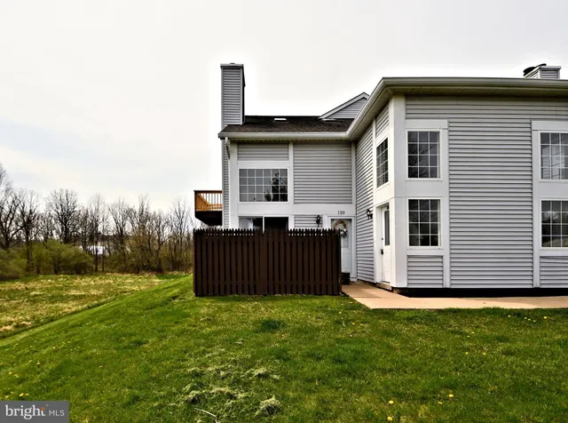 $1,950 | 122 Wheatsheaf Lane, Telford, PA 18969