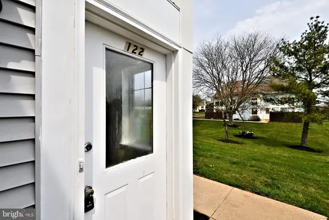 $1,950 | 122 Wheatsheaf Lane, Telford, PA 18969