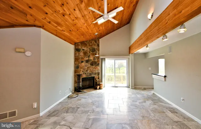 $1,950 | 122 Wheatsheaf Lane, Telford, PA 18969