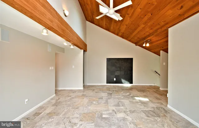 $1,950 | 122 Wheatsheaf Lane, Telford, PA 18969