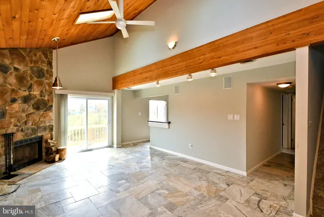 $1,950 | 122 Wheatsheaf Lane, Telford, PA 18969