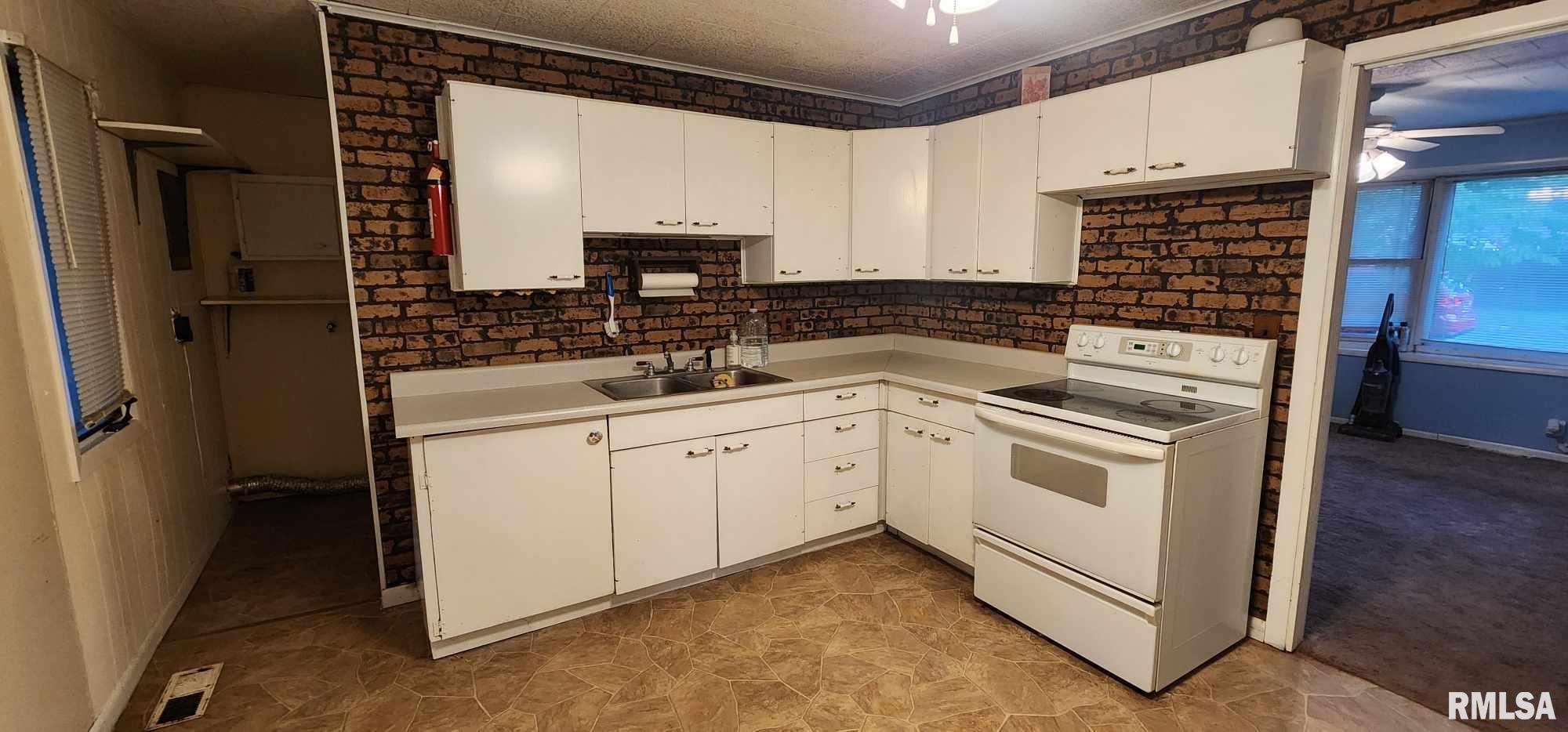 906 Boston Road Marion, IL 62959 - Photo 15 of 23 Gallery Image 15