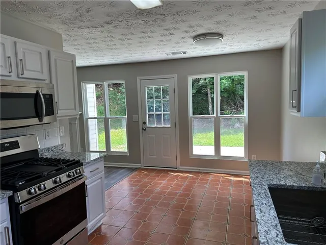 $2,200 | 3020 Arden Ridge Drive, Suwanee, GA 30024