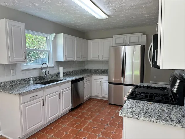 $2,200 | 3020 Arden Ridge Drive, Suwanee, GA 30024