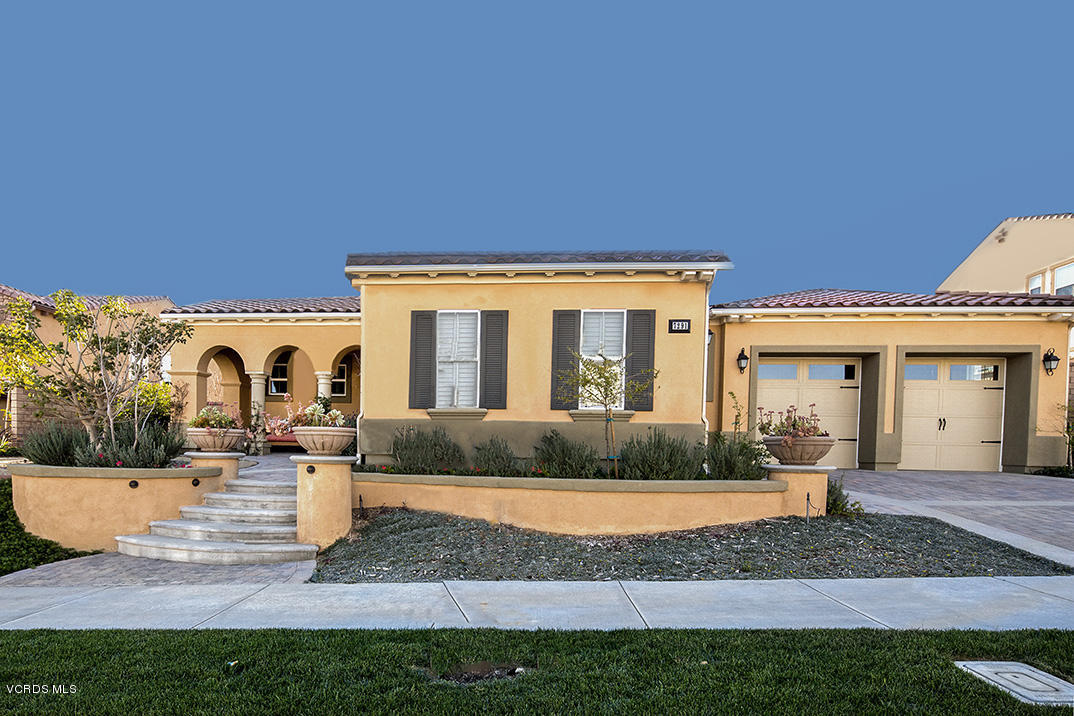 7291 Range View Court Moorpark, CA 93021 - Photo 1 of 38 1541 Rangeview Small No Tree..01
