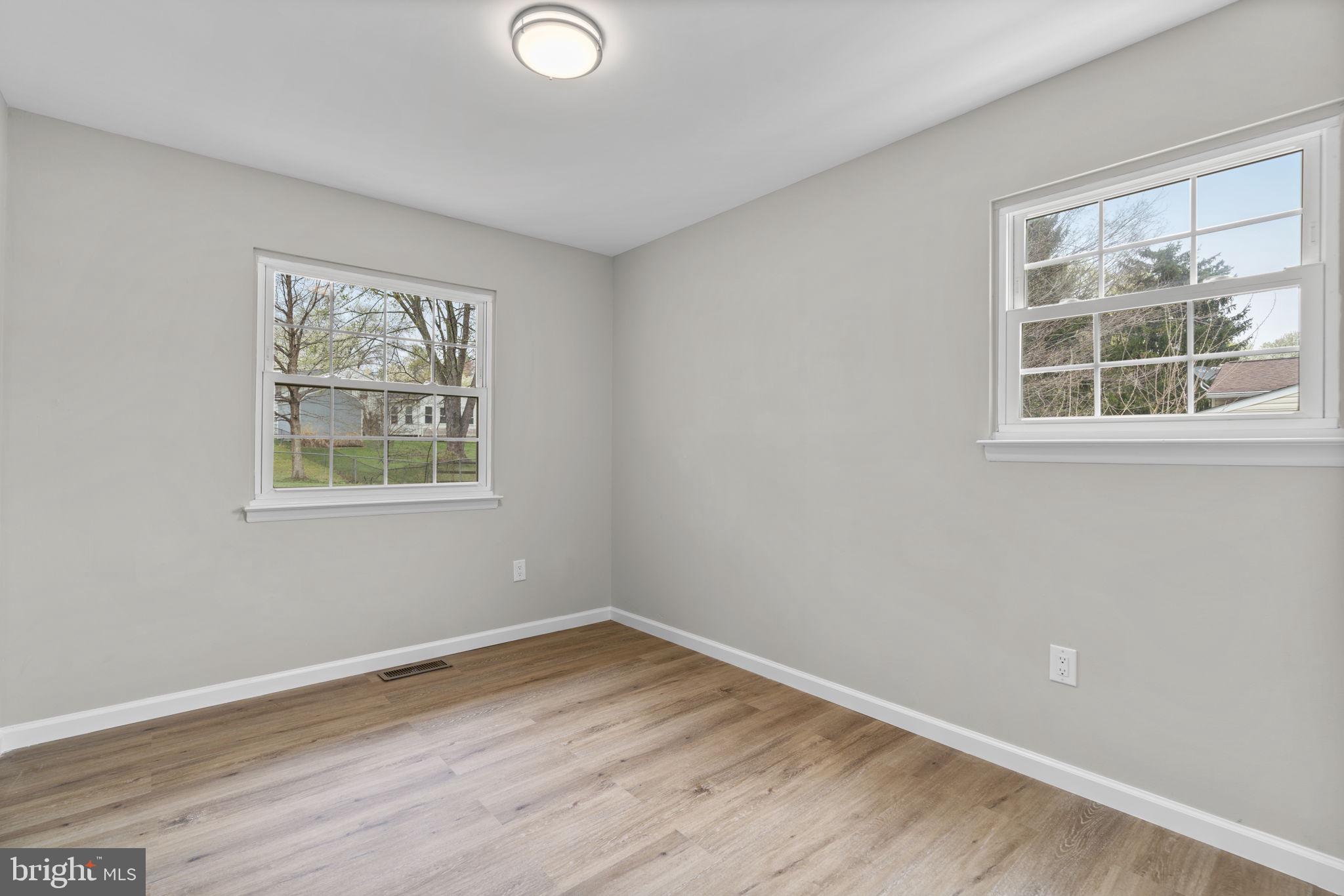 24320 Log House Road Gaithersburg, MD 20882 - Photo 21 of 43 an empty room with a window