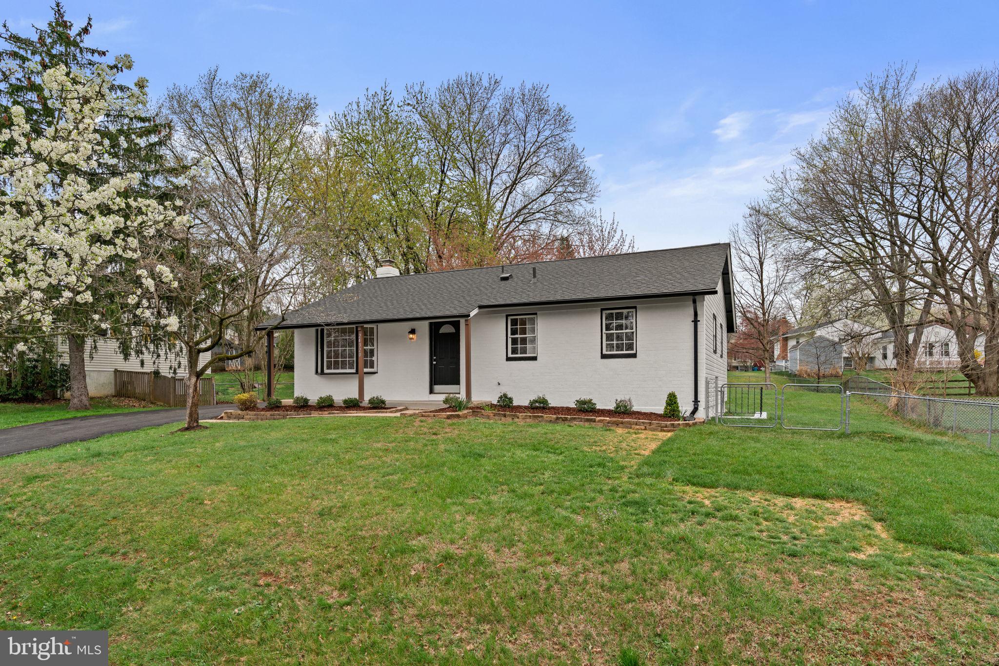 24320 Log House Road Gaithersburg, MD 20882 - Photo 6 of 51