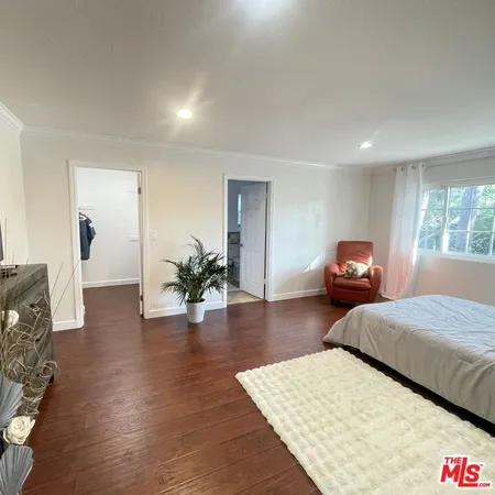 $1,100,000 | 11158 Newcastle Avenue, Granada Hills, CA 91344