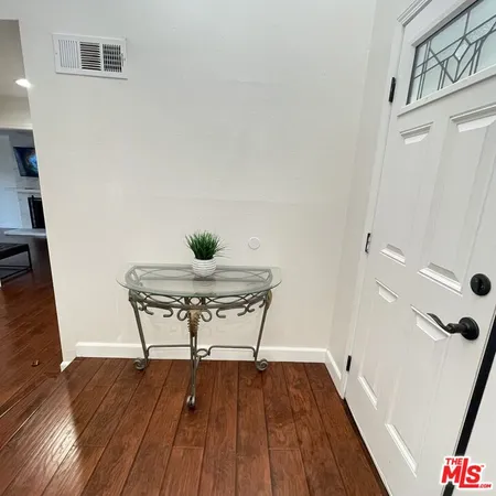 $1,100,000 | 11158 Newcastle Avenue, Granada Hills, CA 91344