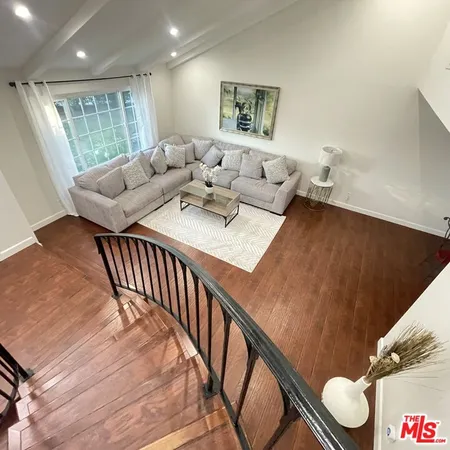 $1,100,000 | 11158 Newcastle Avenue, Granada Hills, CA 91344