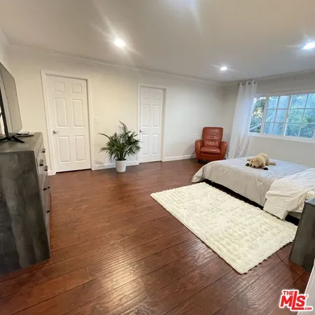 $1,100,000 | 11158 Newcastle Avenue, Granada Hills, CA 91344