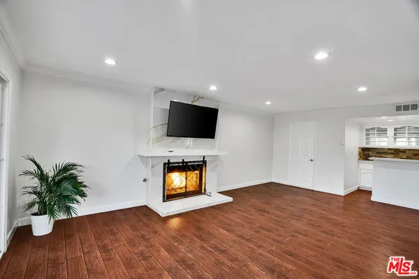 $1,100,000 | 11158 Newcastle Avenue, Granada Hills, CA 91344