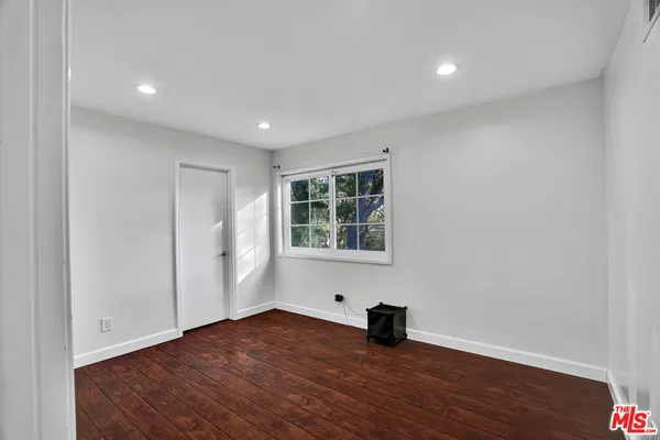 $1,100,000 | 11158 Newcastle Avenue, Granada Hills, CA 91344