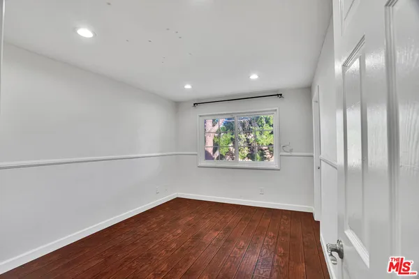 $1,100,000 | 11158 Newcastle Avenue, Granada Hills, CA 91344