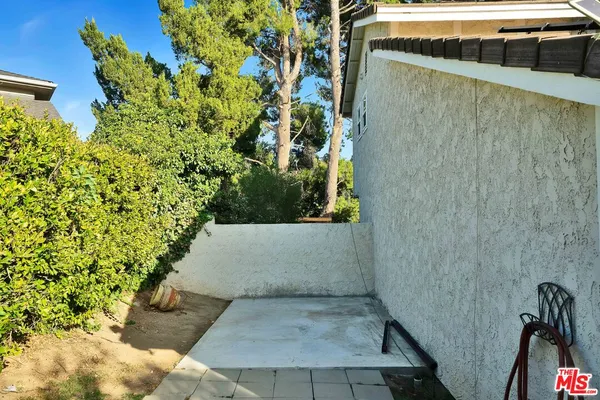 $1,100,000 | 11158 Newcastle Avenue, Granada Hills, CA 91344