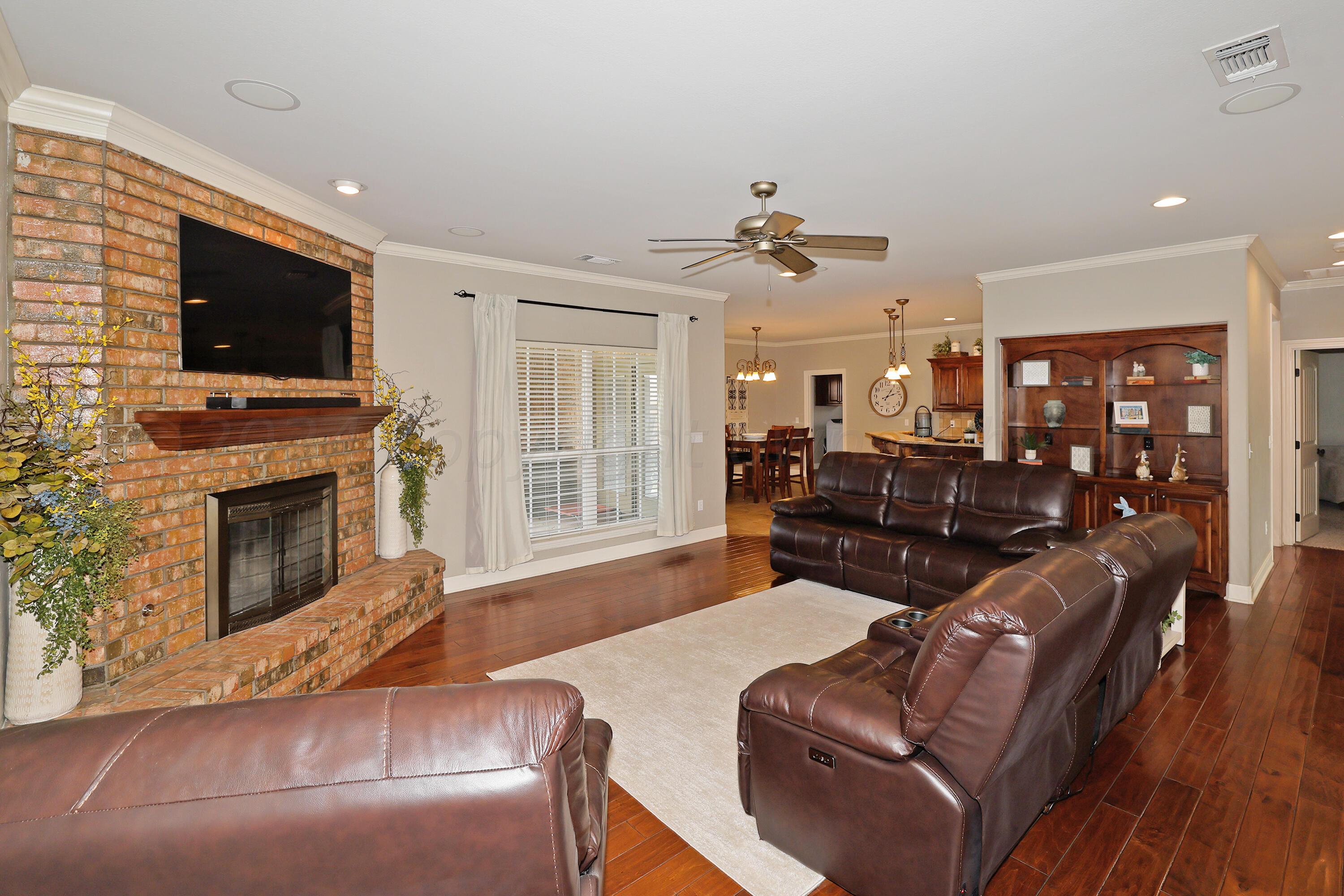 8614 Dallington Drive Amarillo, TX 79119 - Photo 11 of 32 Living Area2
