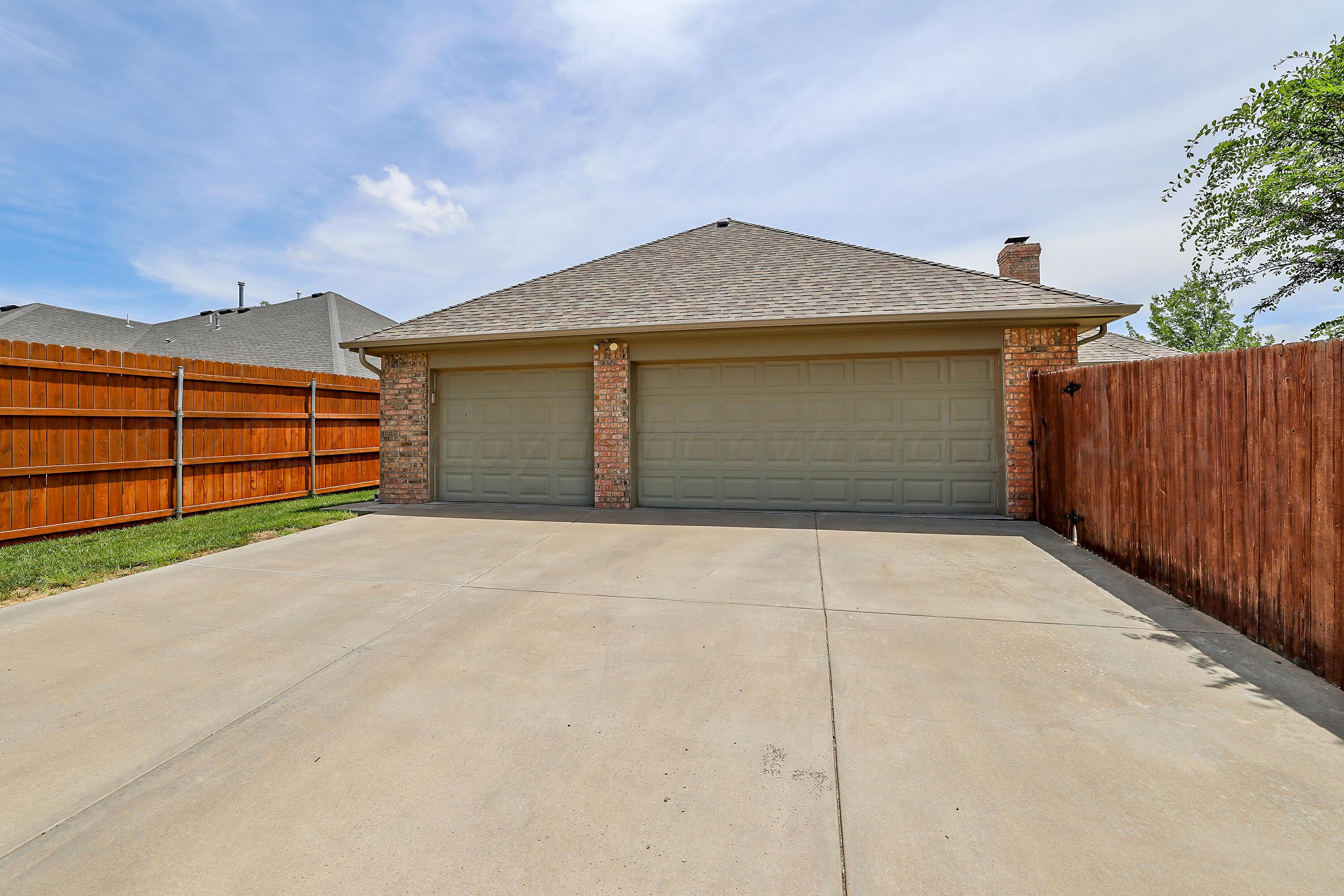 8614 Dallington Drive Amarillo, TX 79119 - Photo 31 of 32 Garage