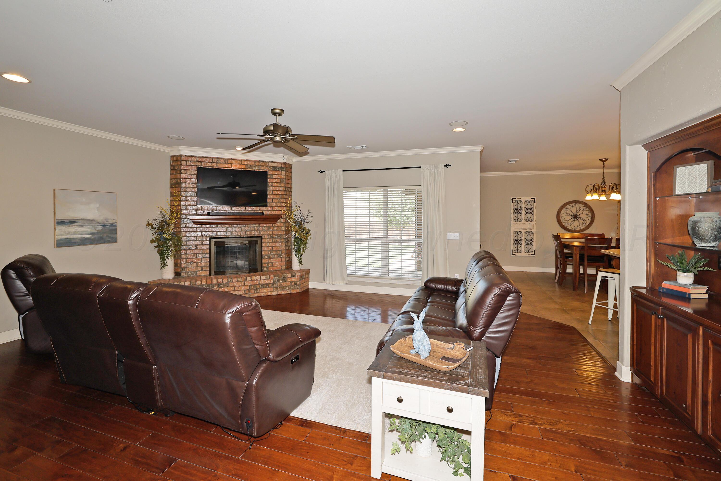 8614 Dallington Drive Amarillo, TX 79119 - Photo 10 of 32 Living Area