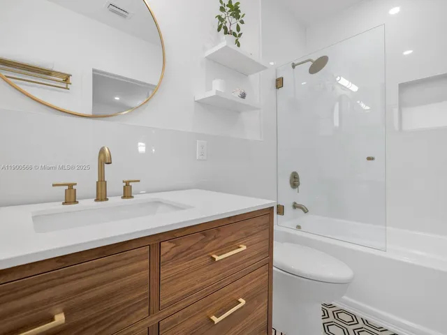 $1,398,000 | 11504 Northeast 6th Avenue, Miami, FL 33161