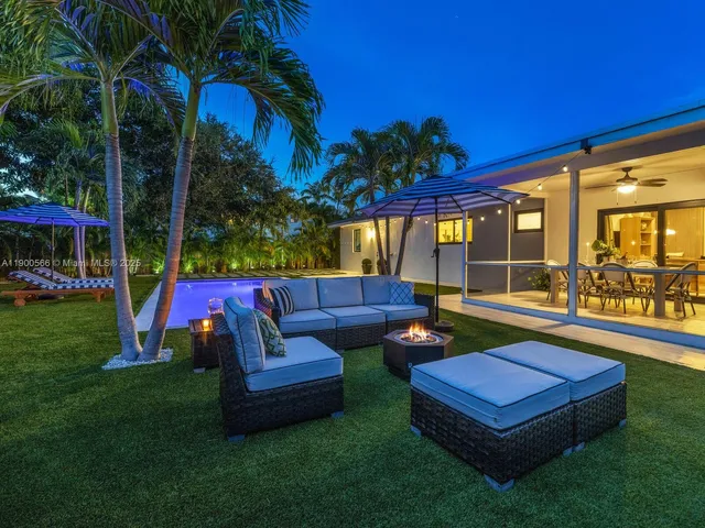 $1,398,000 | 11504 Northeast 6th Avenue, Miami, FL 33161