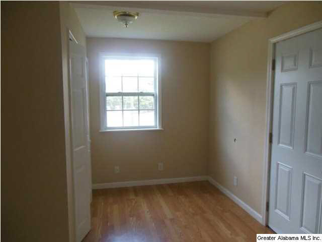 581 Seminole Circle Fairfield, AL 35064 - Photo 8 of 17