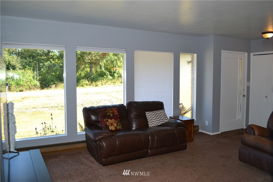 434 East Ahlvers Road Port Angeles, WA 98362 - Photo 9 of 24 Gallery Image 9