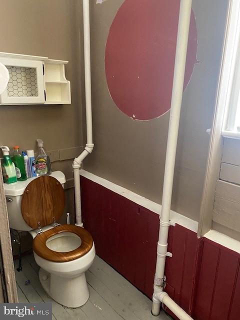 504 West Broad Street Gibbstown, NJ 08027 - Photo 31 of 37 a bathroom with a toilet