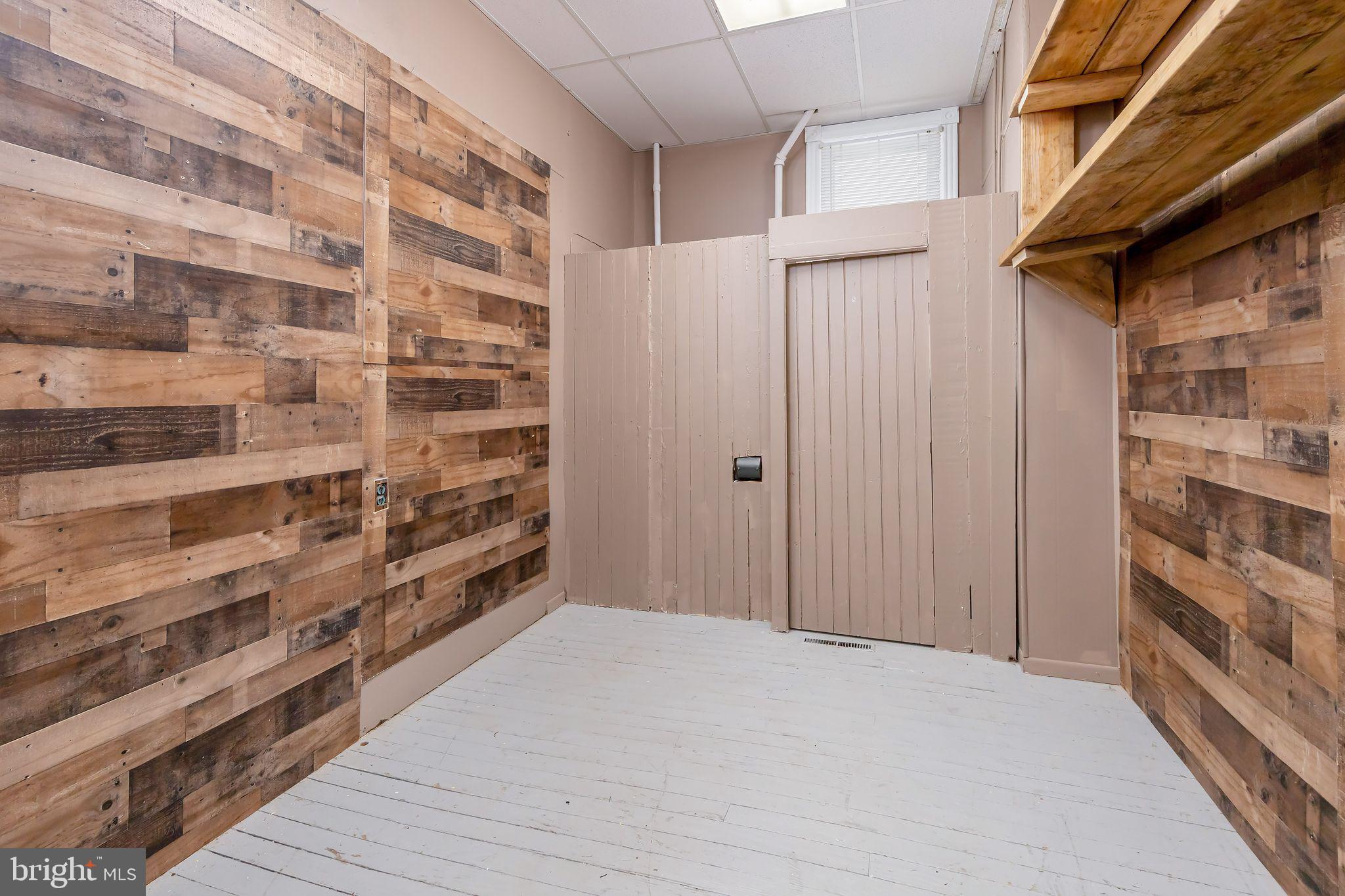 504 West Broad Street Gibbstown, NJ 08027 - Photo 6 of 37 a view of a walk in closet