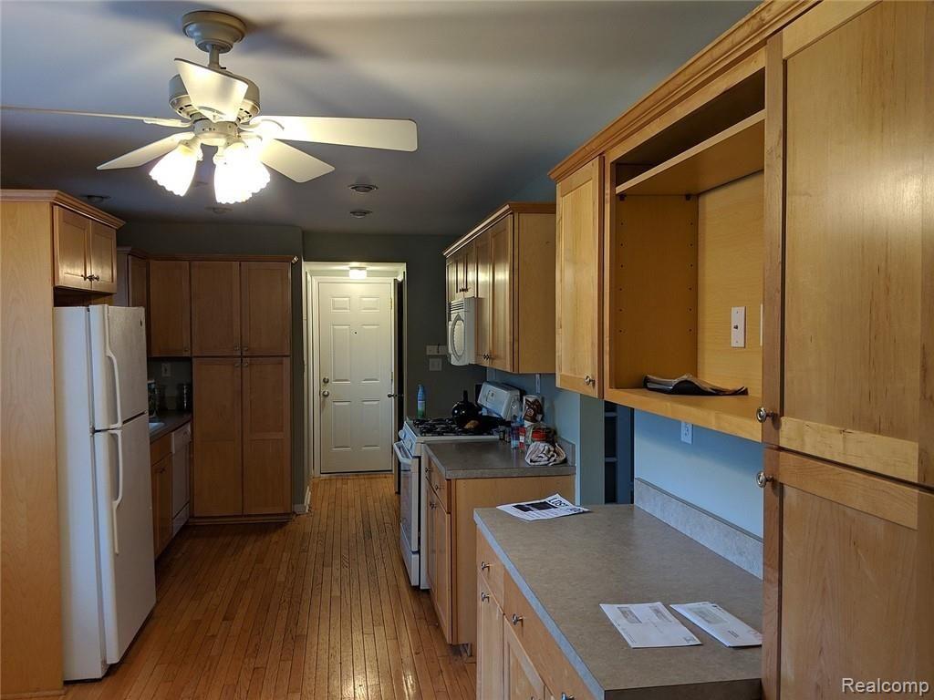 4375 Rohr Road Lake Orion, MI 48359 - Photo 4 of 33 17.jpg