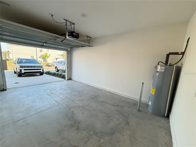 $2,300 | 10821 Ironwood Tree Way, San Antonio, FL 33576