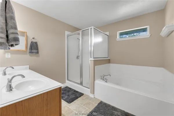 $550,000 | 6981 County Road 108, Iola, TX 77861