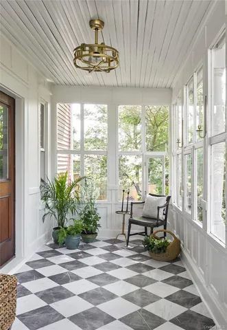 a living room filled with furniture
